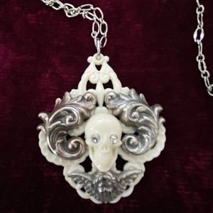 Tarina Tarantino Skull Necklace